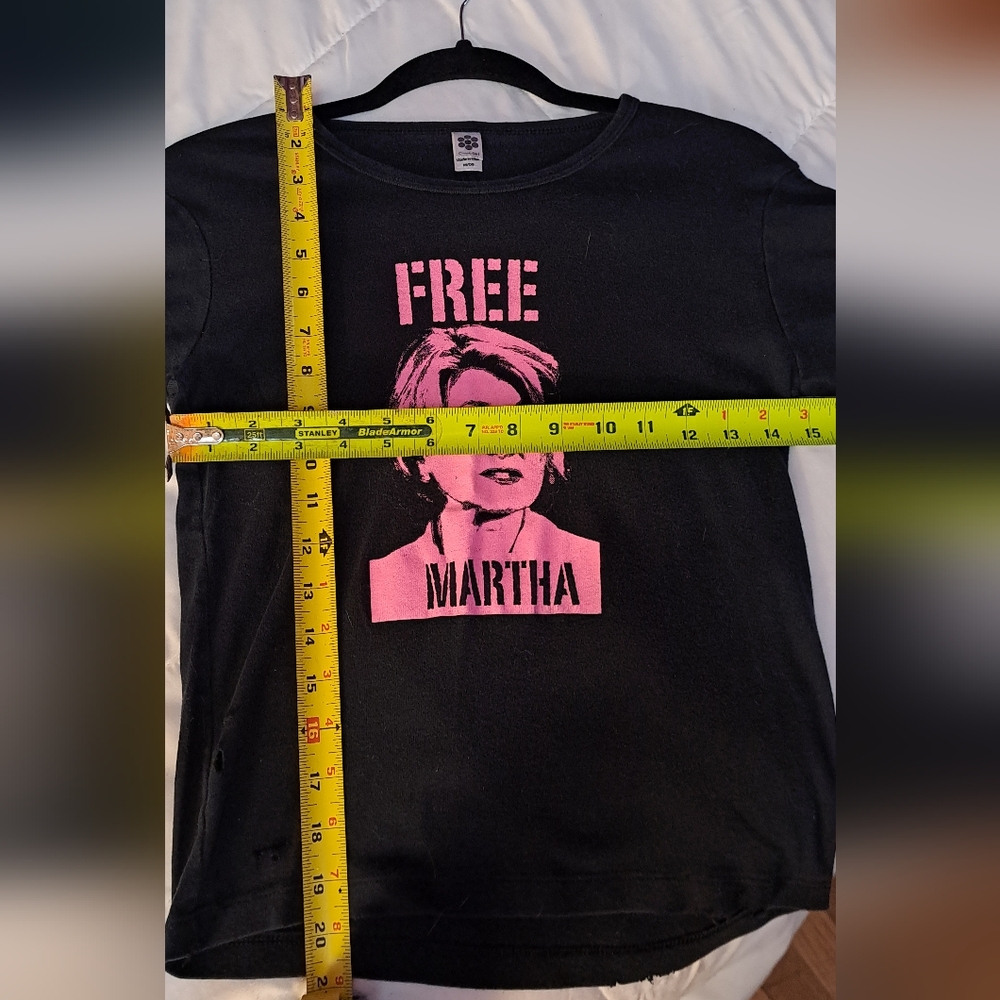 Rare Vintage Free Martha Black T-Shirt with Pink Graphic. Classic Girl - Picture 13 of 16
